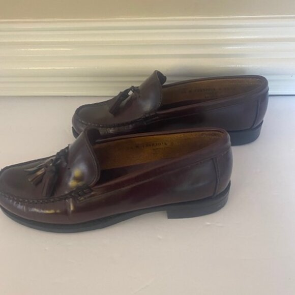 G.H Bass and Co Women’s Leather Loafers/shoes with tassel, Size 7.5M - Picture 2 of 10